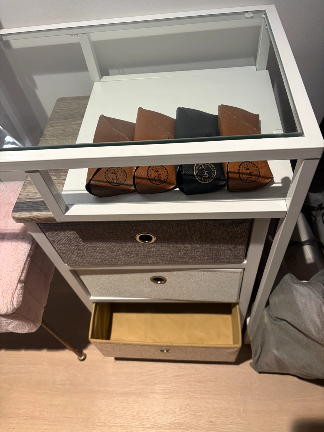 White Vanity Desk with Mirror and Faux Fur Stool - photo 3