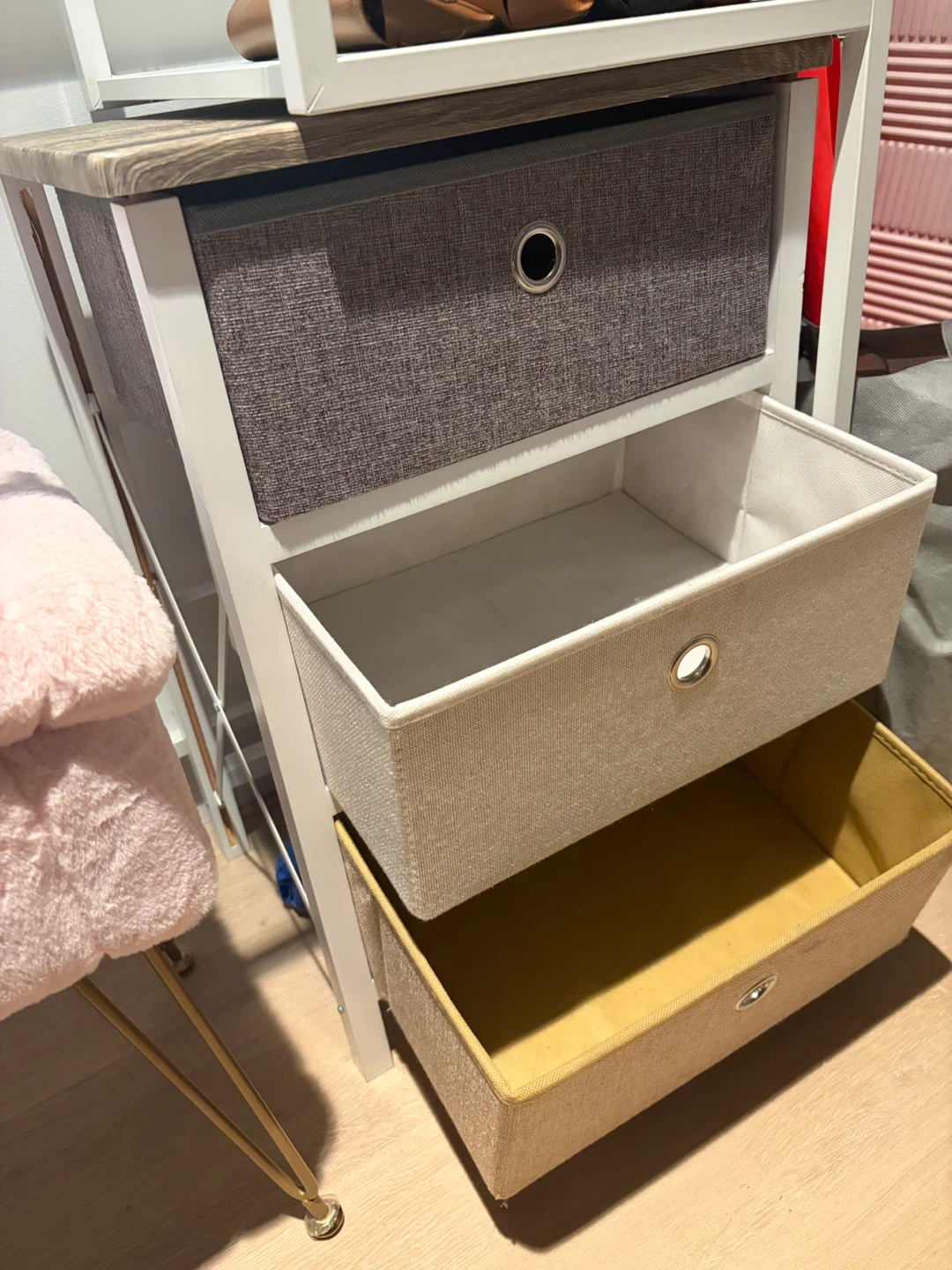 White Vanity Desk with Mirror and Faux Fur Stool - photo 4