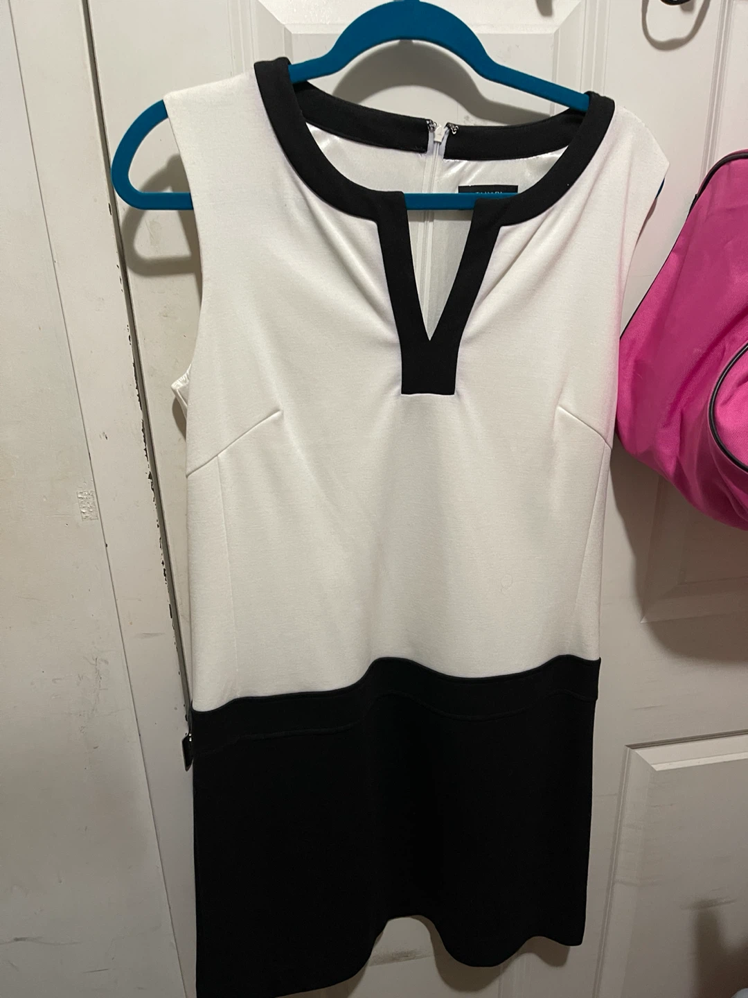 Tahari Arthur S. Levine Black and White Dress Size 10
