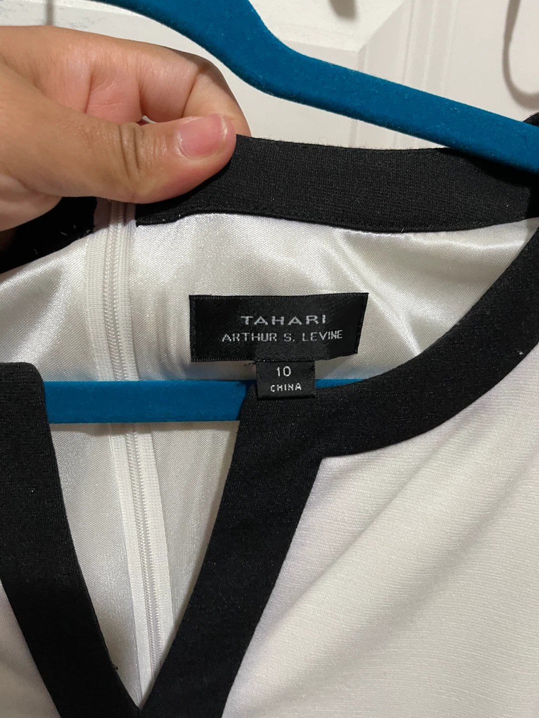 Tahari Arthur S. Levine Black and White Dress Size 10 - photo 2