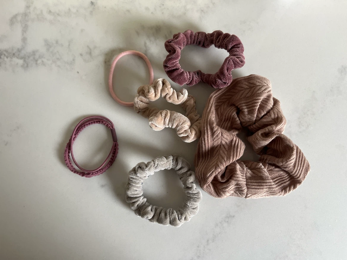 Assorted hair ties🏈