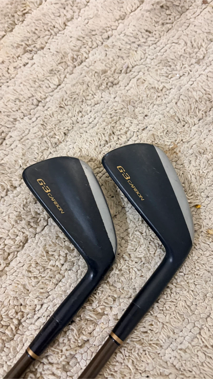 Two Daiwa Metacarbo Whisker G-3 Carbon Golf Clubs