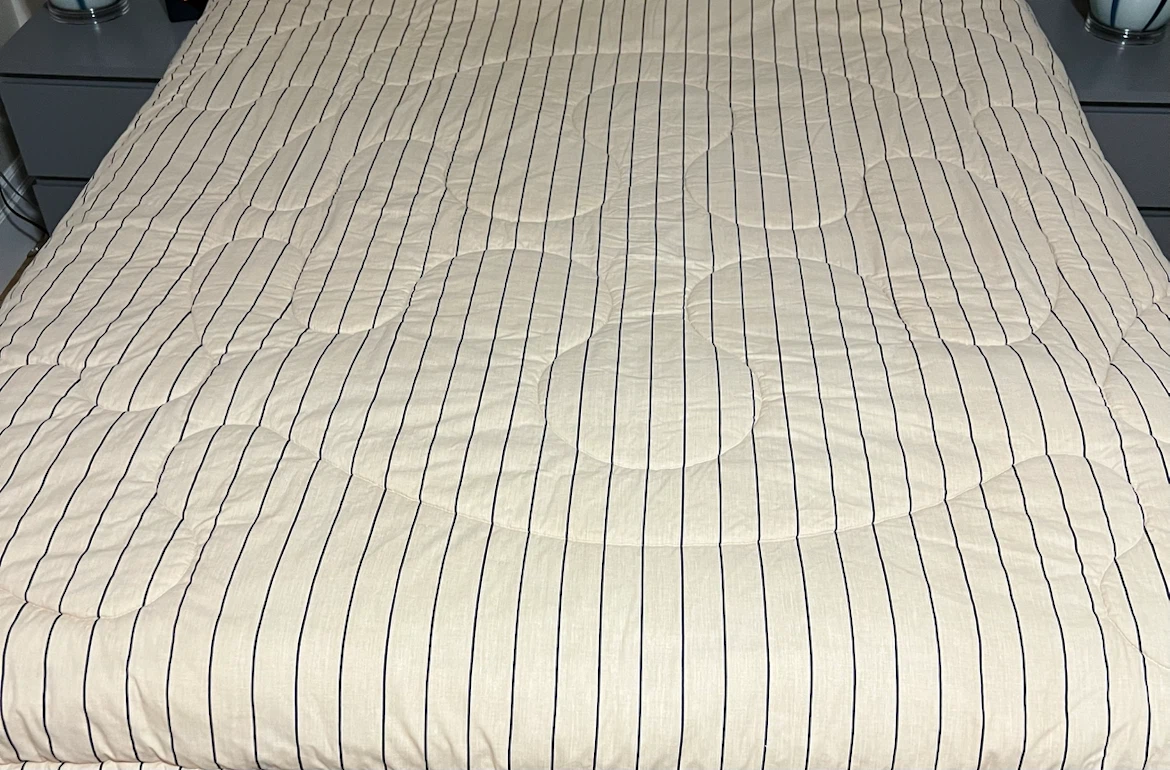 Cream Pinstripe Quilted Comforter (80” x 76”)
