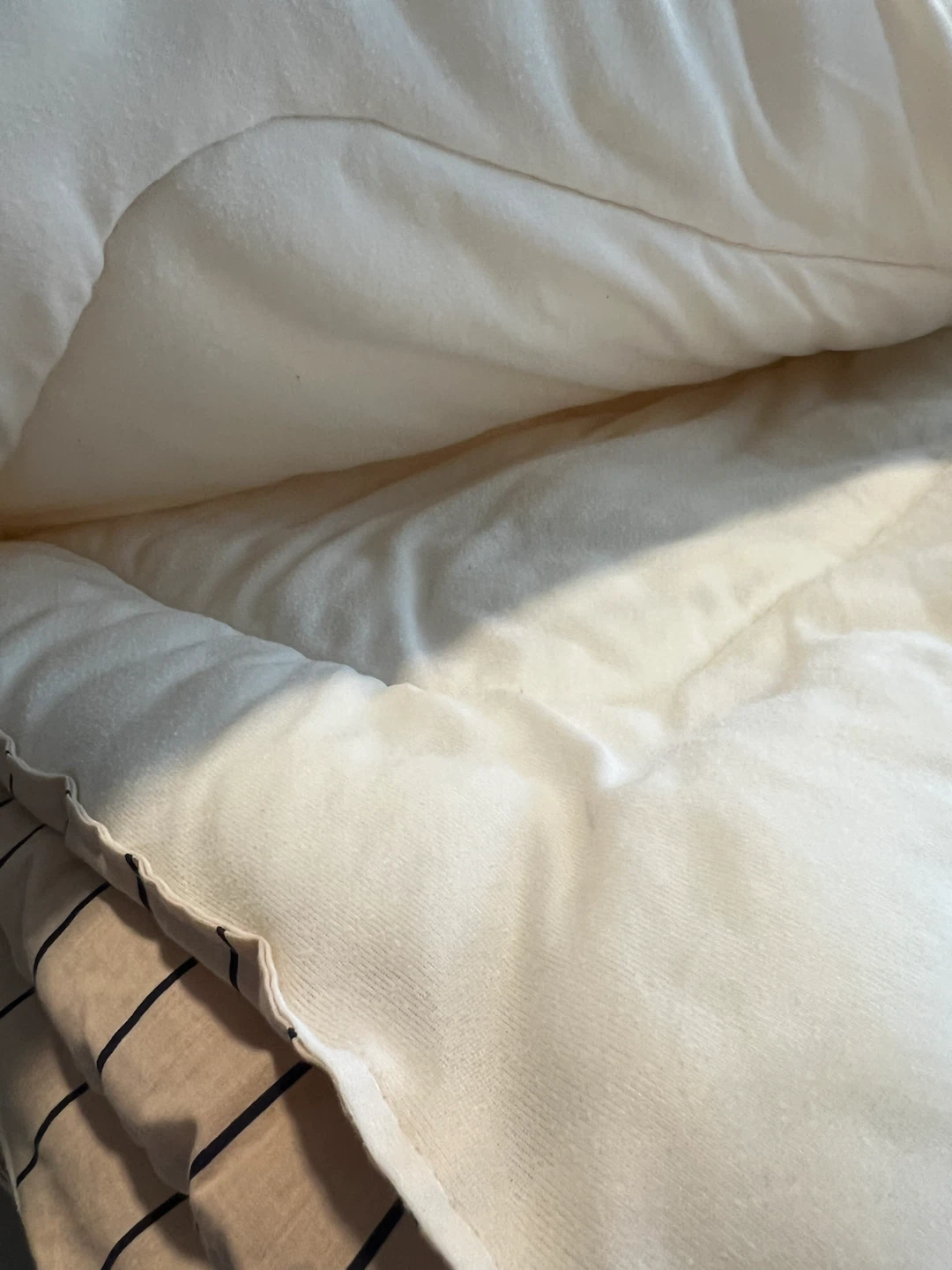 Cream Pinstripe Quilted Comforter (80” x 76”) - photo 3
