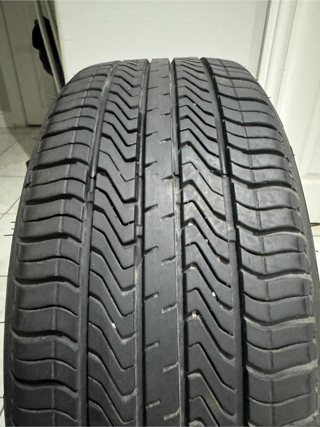 SET OF 4 TRIANGLE ALL-SEASON TIRES – 195/55R15 – 80% TREAD - photo 3