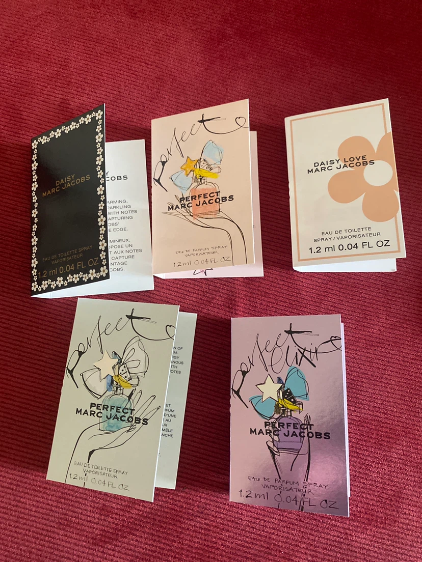 Marc Jacobs Fragrance Sample Set - photo 4