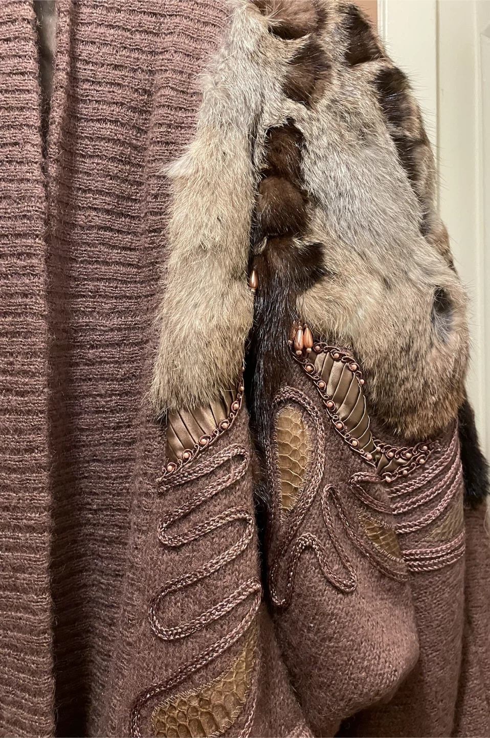 Vintage Brown Knit Cardigan with Fur and Leather Details - photo 5