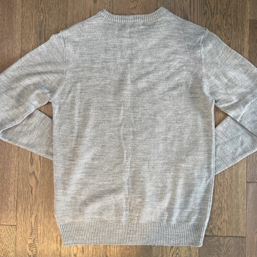 🏈 LIKE NEW H&M Boys Grey Reindeer Sweater Size 12-14Y 🏈 - photo 4
