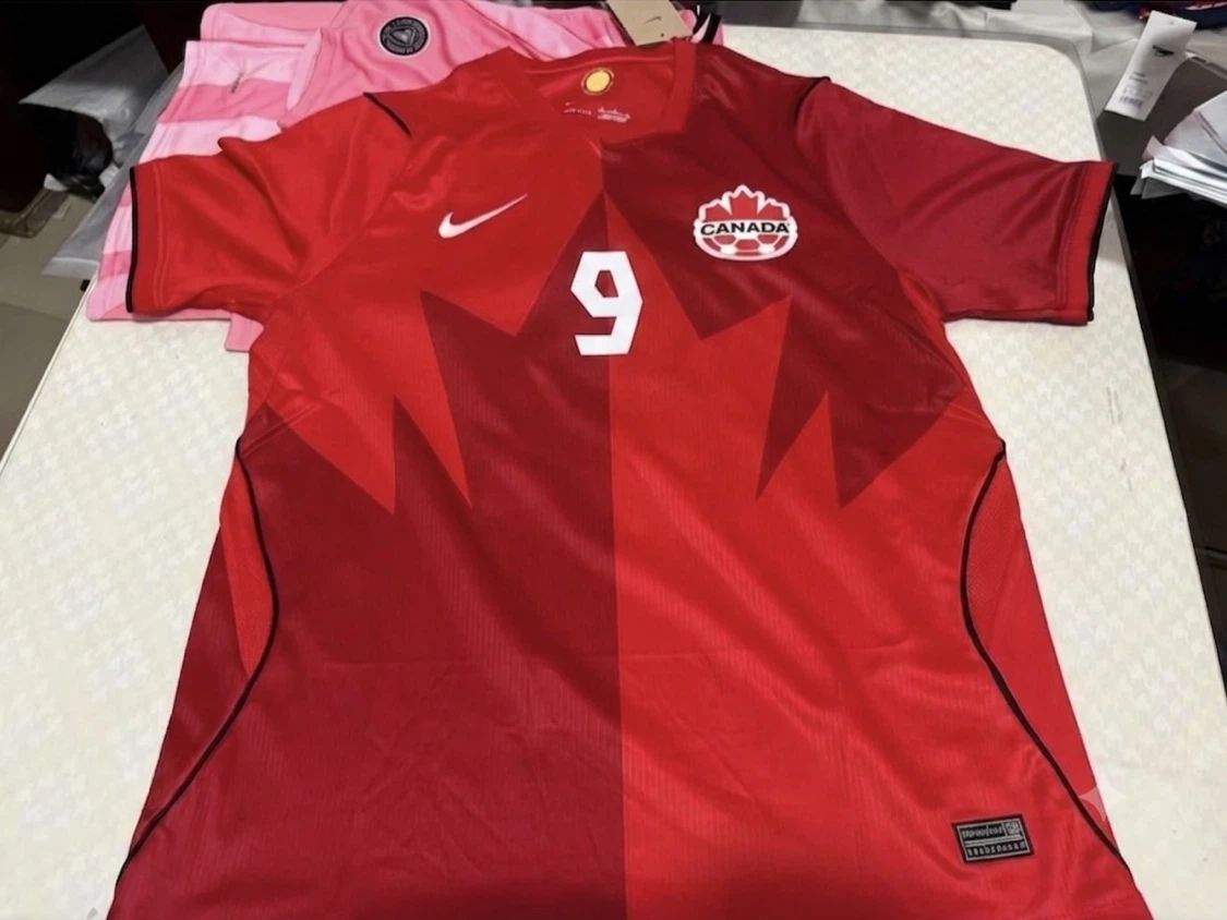 Larin Canada Soccer Jersey #9 - photo 2