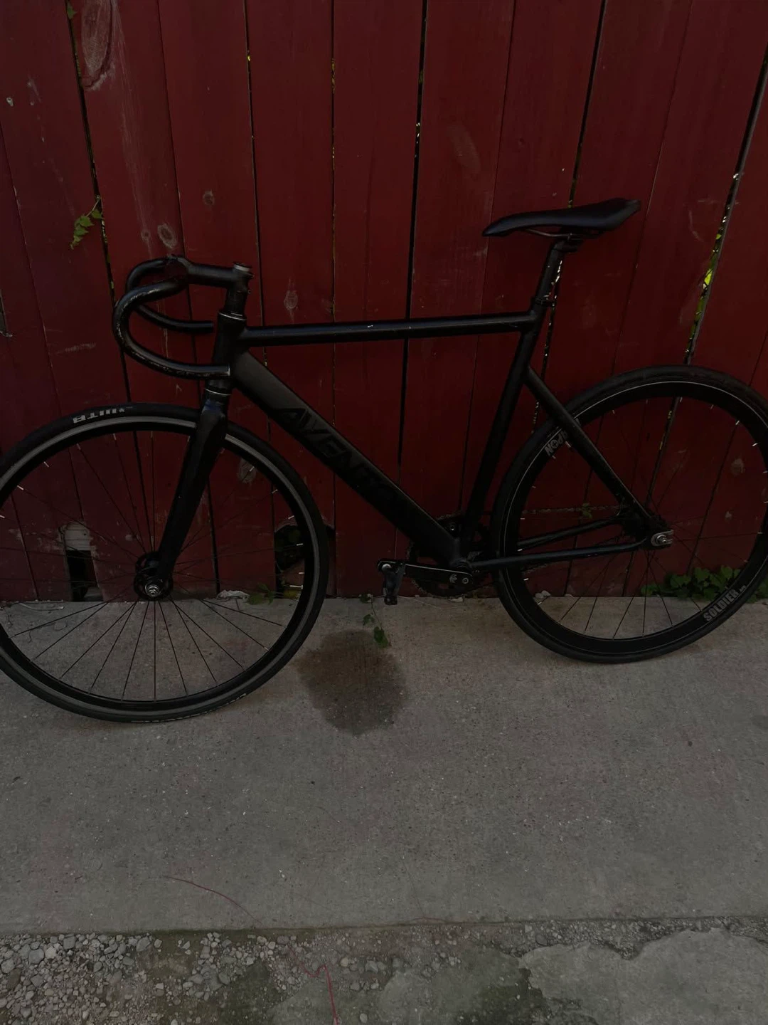Aventon Fixed Gear Bike - photo 2