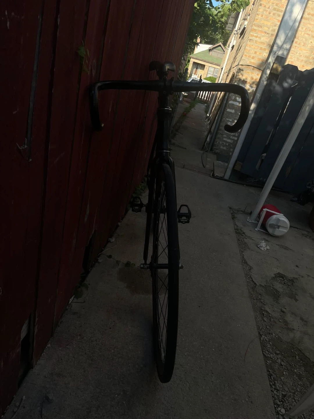 Aventon Fixed Gear Bike - photo 3
