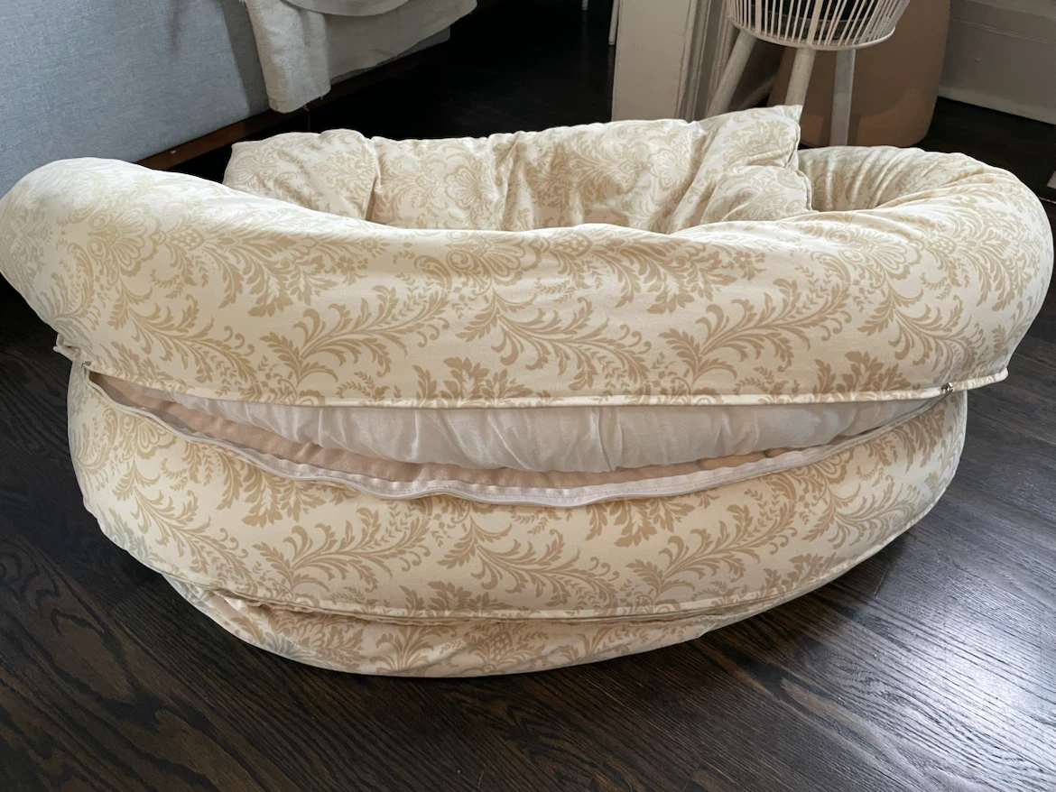Large Round Pet Bed, Beige Damask - photo 2