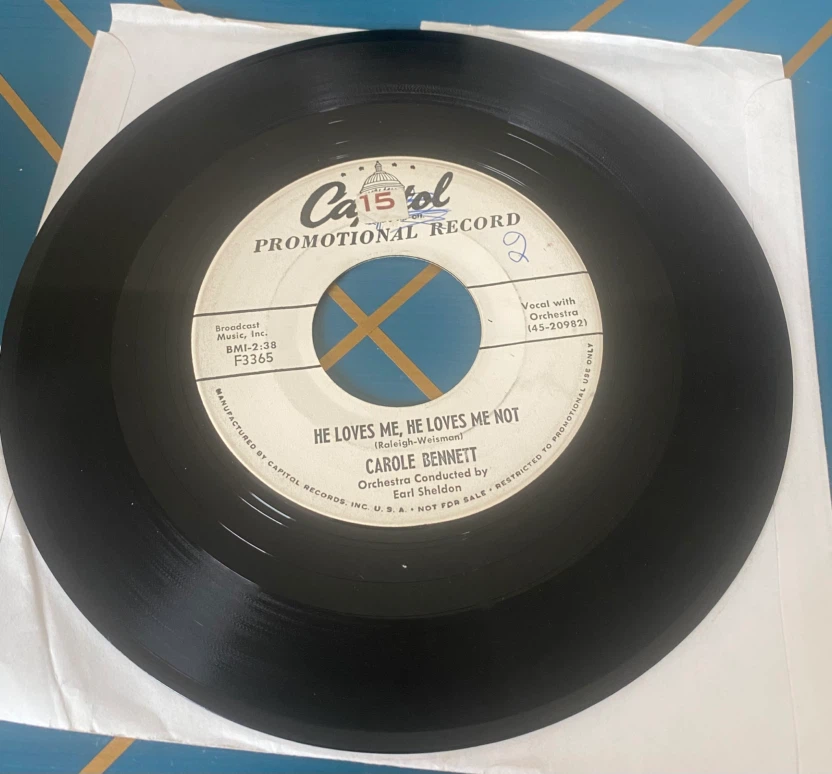 Carole Bennett - He Loves Me, He Loves Me Not 7” - photo 2