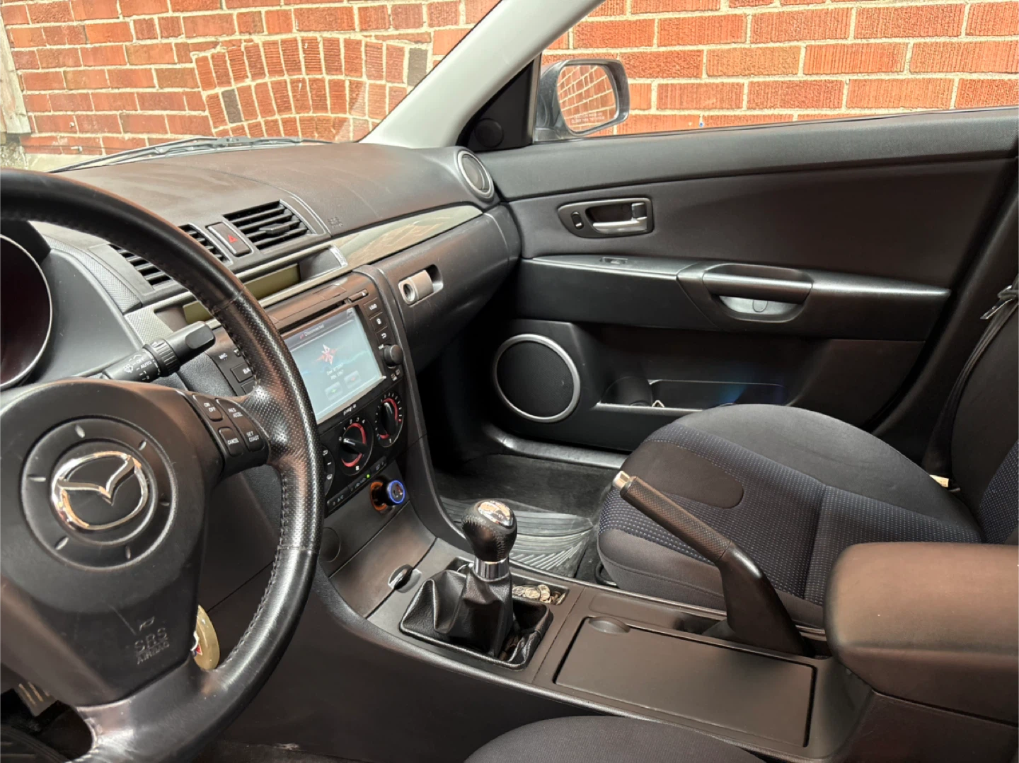 Mazda 3 sedan - photo 5