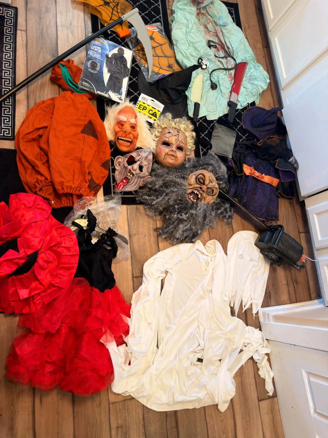 Assorted Halloween Costume and Prop Lot 🏈