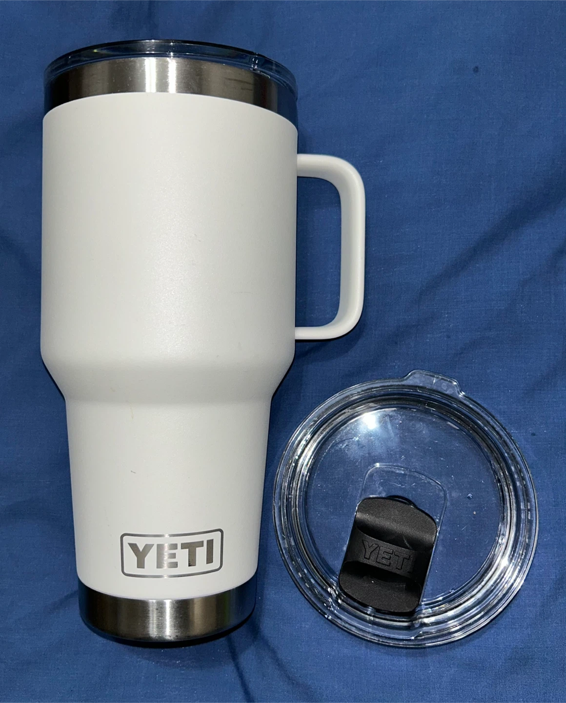 YETI Rambler 35 oz Mug With Handle & Extra Lid NEW 🏈