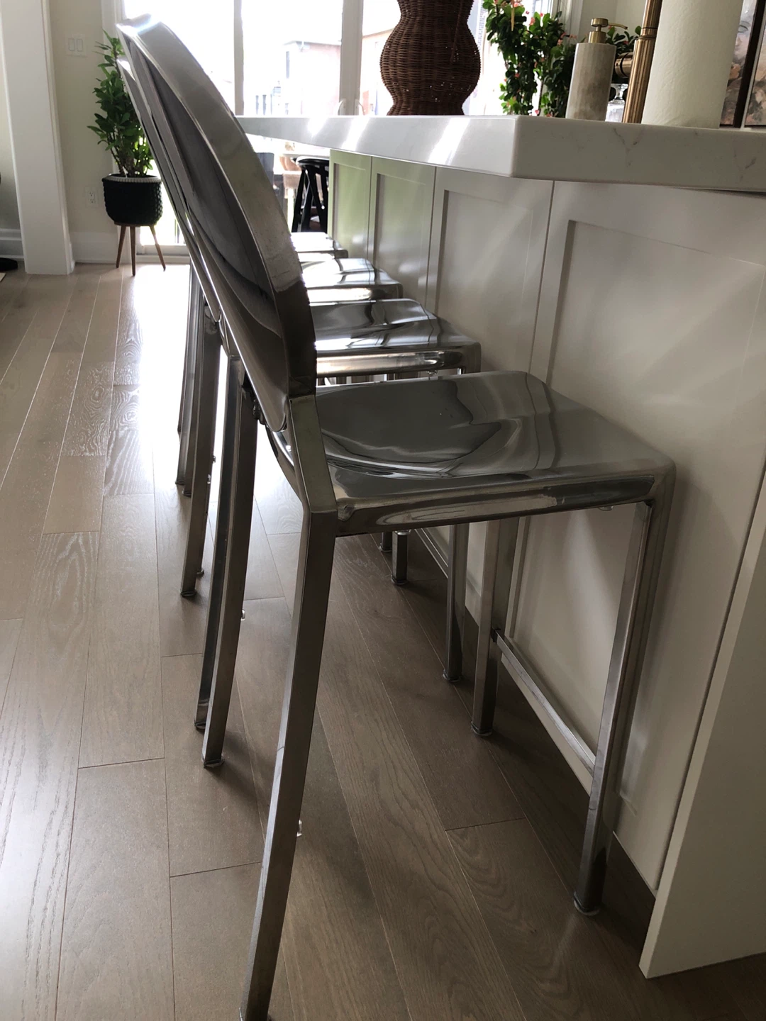 Set of 4 Modern stainless steel Bar Stools