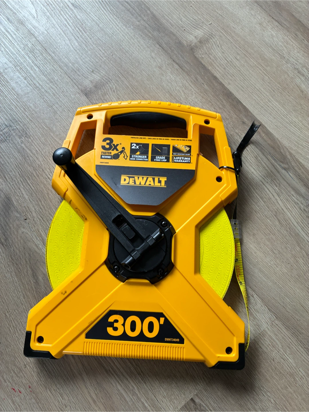 DeWalt 300' Fiberglass Long Tape - photo 3