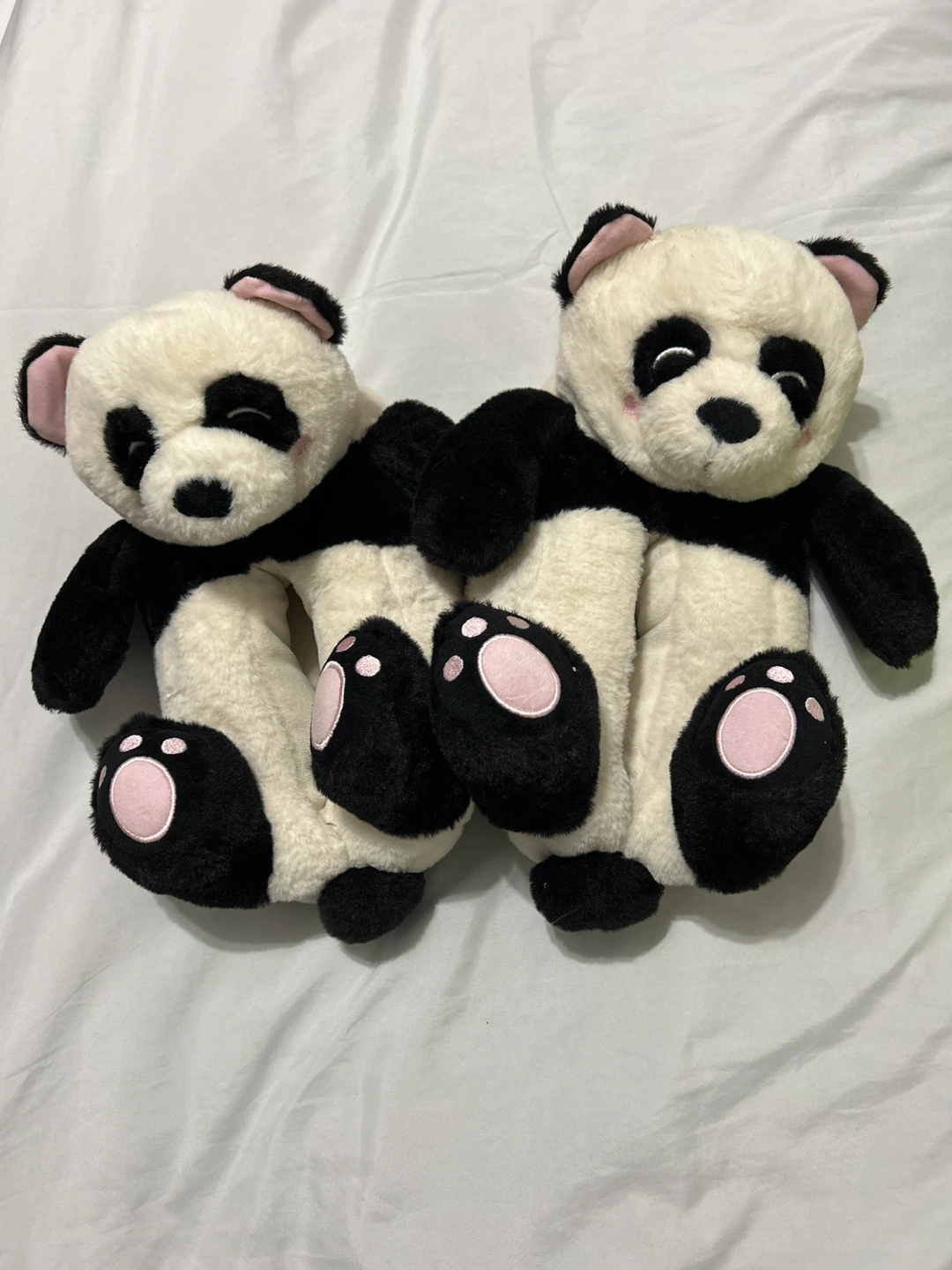 Panda Plush Slippers NEW Adult Size 6-7 🏈