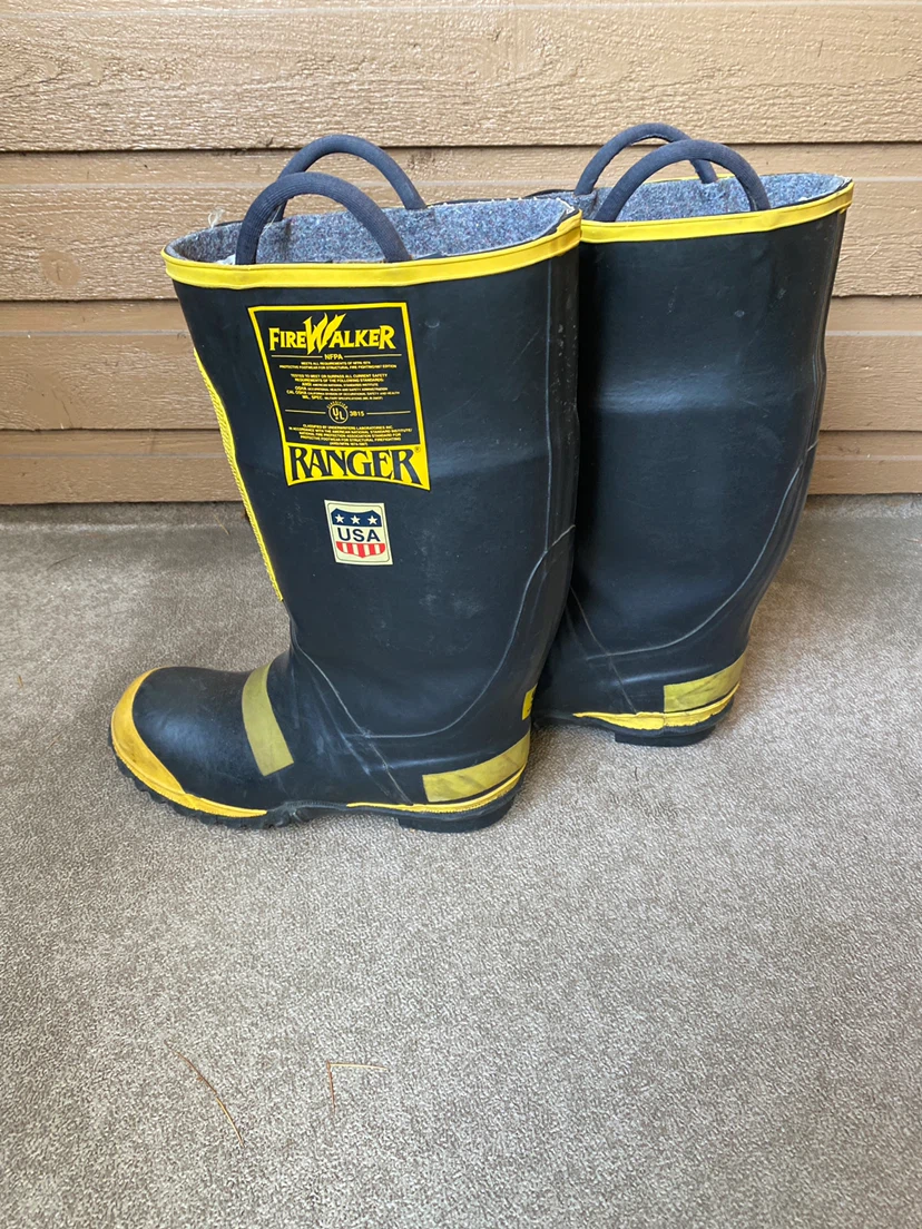Size 9 - Ranger Firewalker Rubber Boots - photo 2