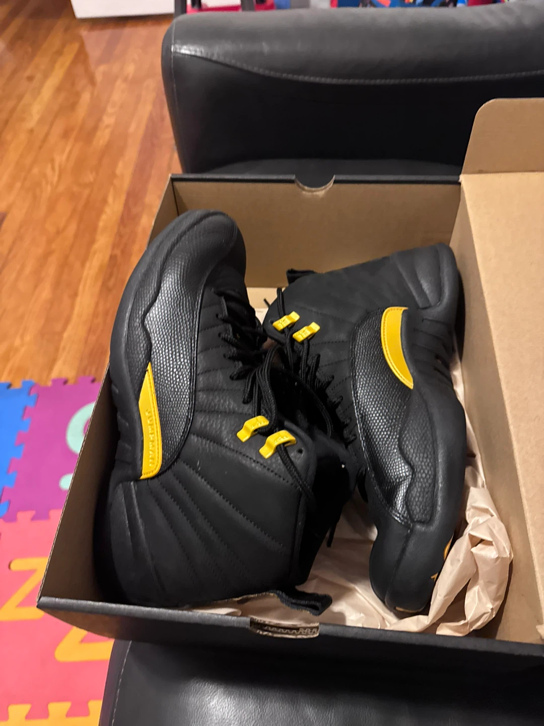 Nike Air Jordan 12 Retro Black Yellow Size 10.5 - photo 2