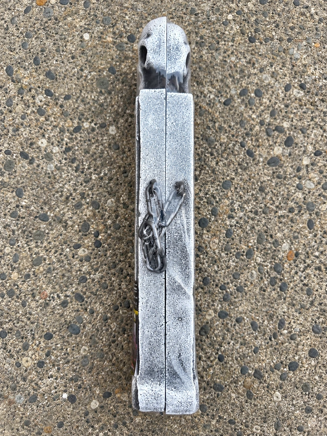 Brand New Halloween BEWARE Skull Stanchions with Chain 💀🎃 - photo 2