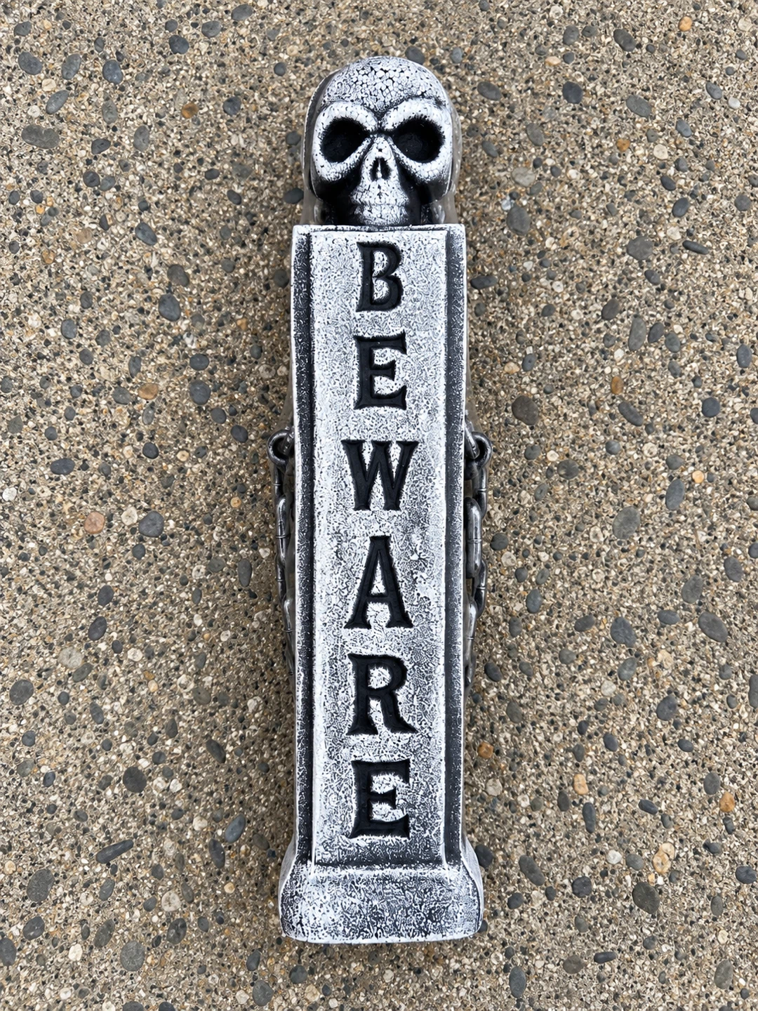 Brand New Halloween BEWARE Skull Stanchions with Chain 💀🎃 - photo 3