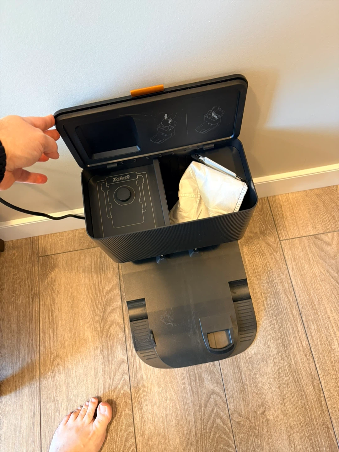 iRobot Roomba Robot Vacuum with Clean Base - photo 2