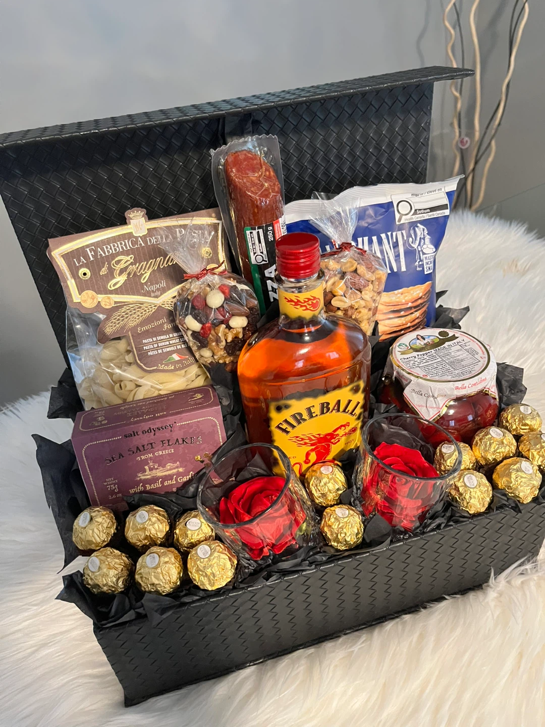 Custom Gift Basket Selection 🏈 - photo 2