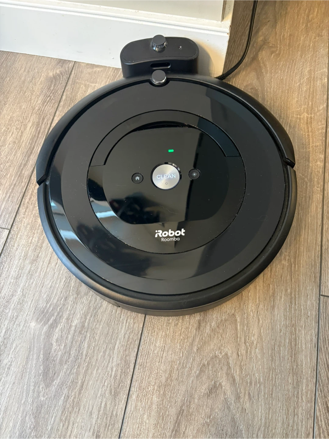 iRobot Roomba e5 Robot Vacuum
