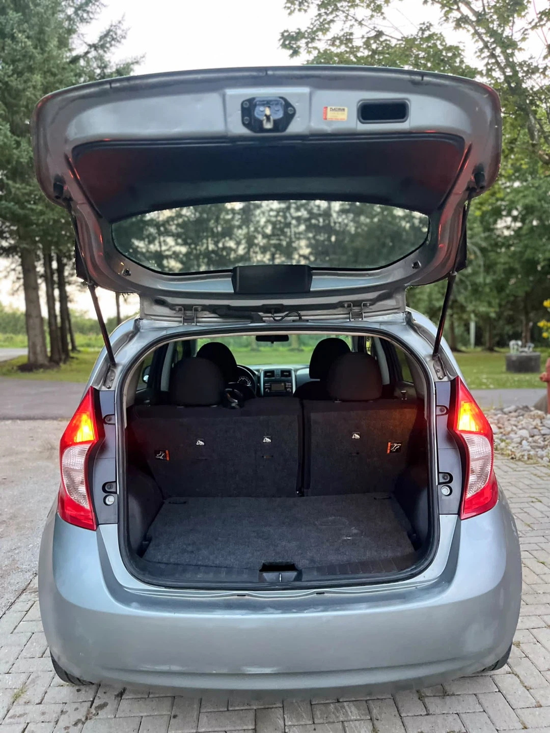 2014 Nissan Versa Note Hatchback - photo 3