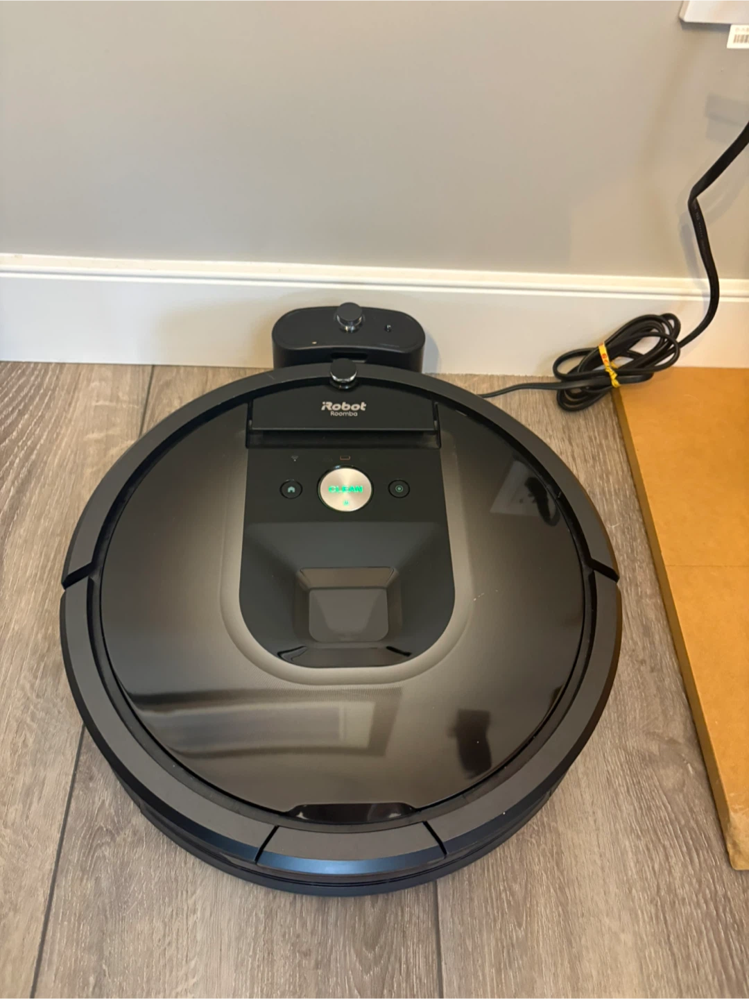 iRobot Roomba 985 Robot Vacuum