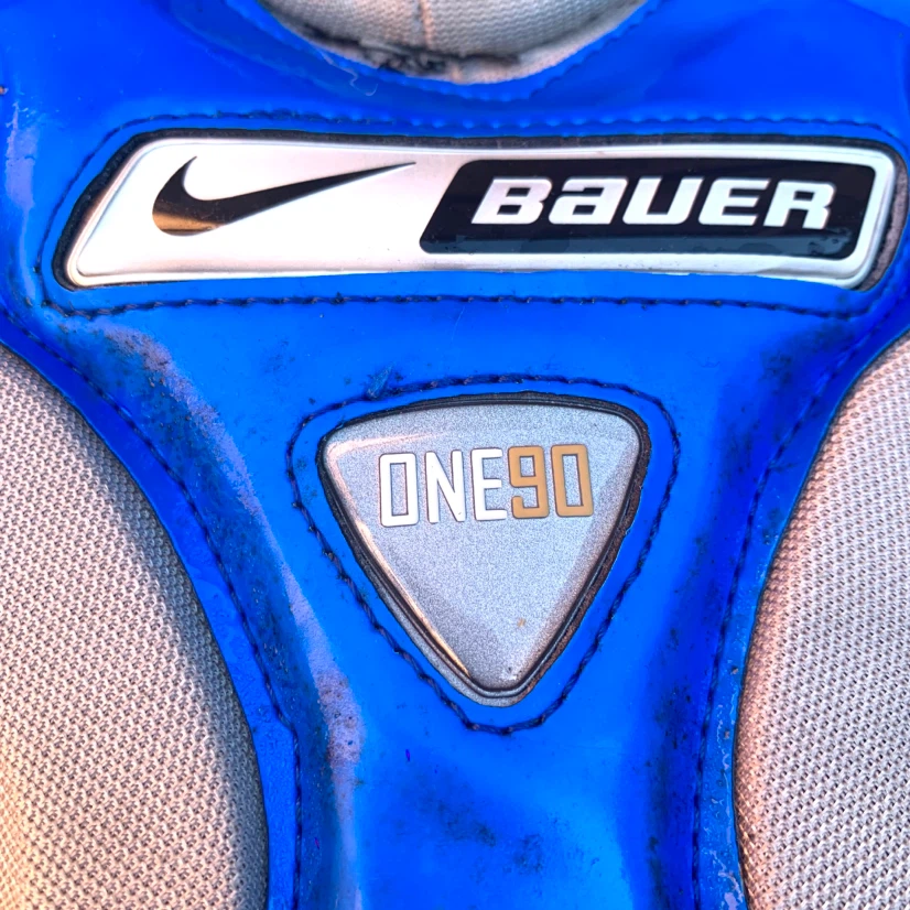 Hockey Shoulder Pads Chest Protector Bauer One90 14" Wide - photo 3