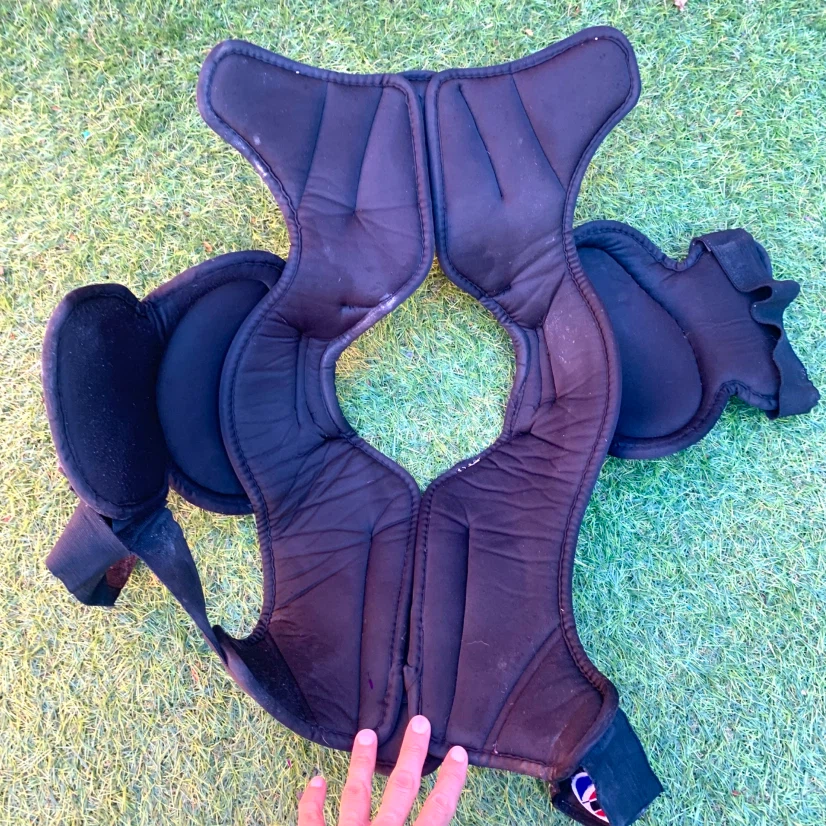 Junior Hockey Shoulder Pads Youth Chest Protector Large - photo 5
