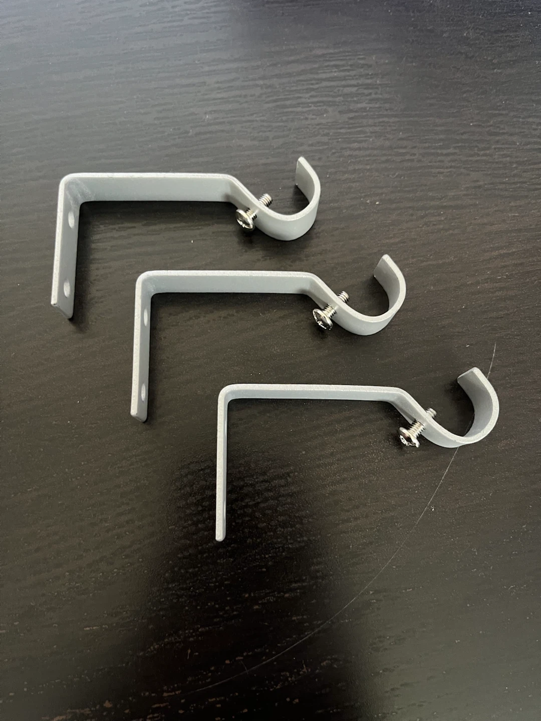 Set of 3 curtain brackets