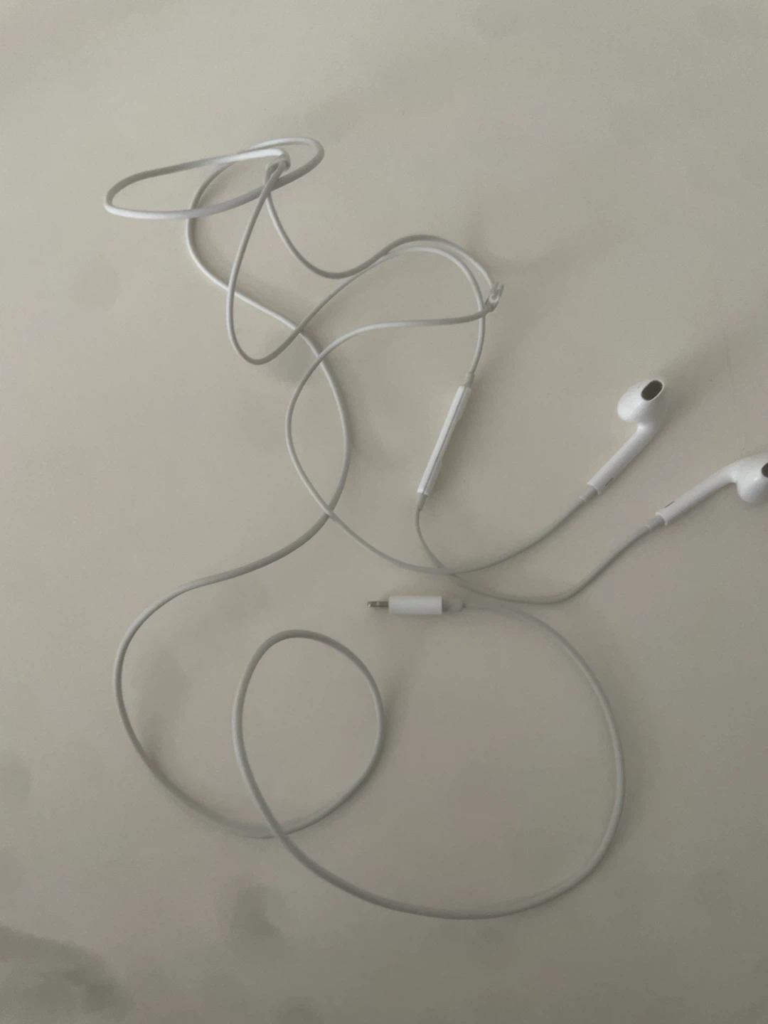 Apple EarPods with Lightning Connector - photo 2
