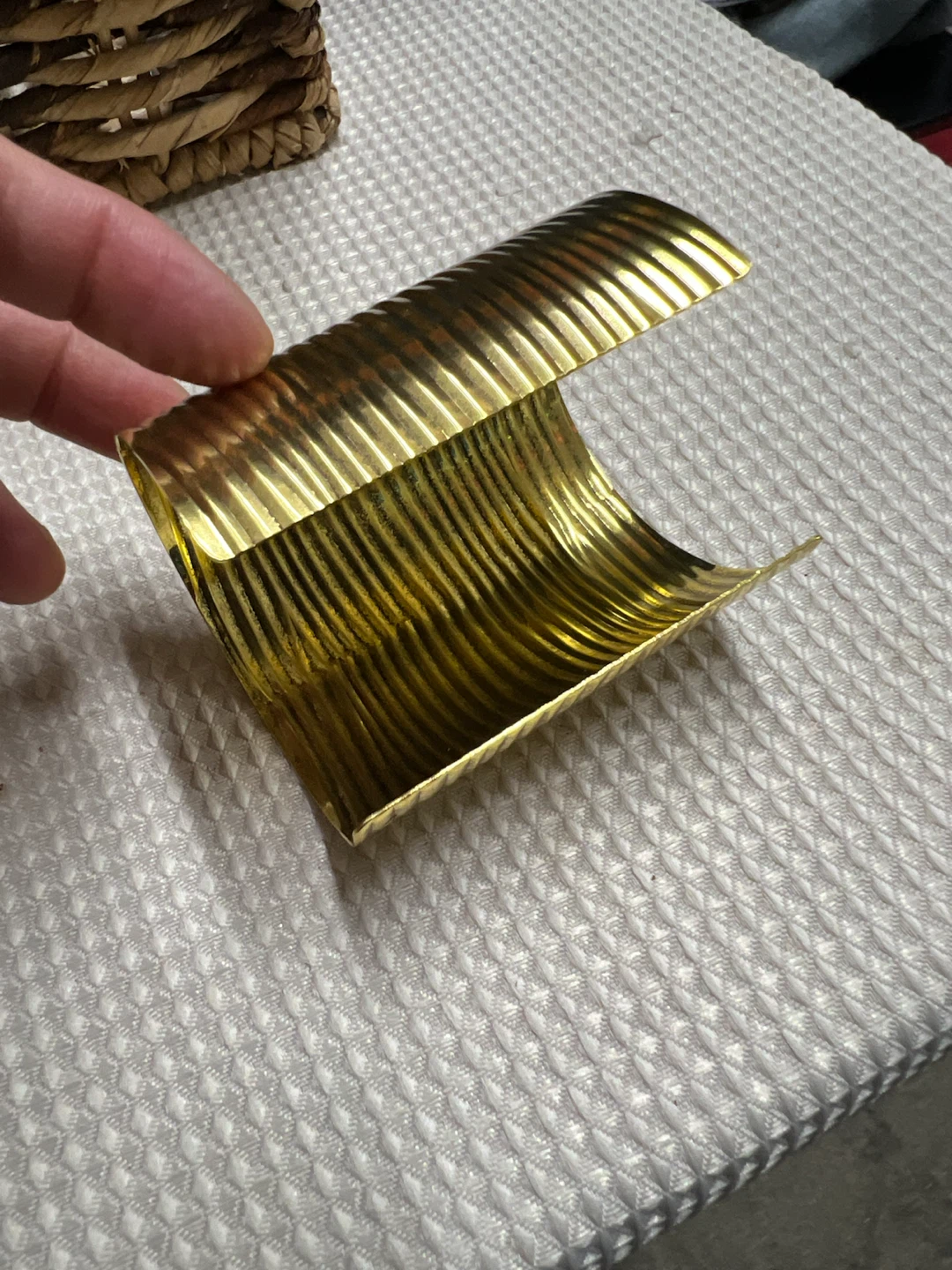 🏈 Gold-Tone Ribbed Wide Cuff Bracelet - photo 4