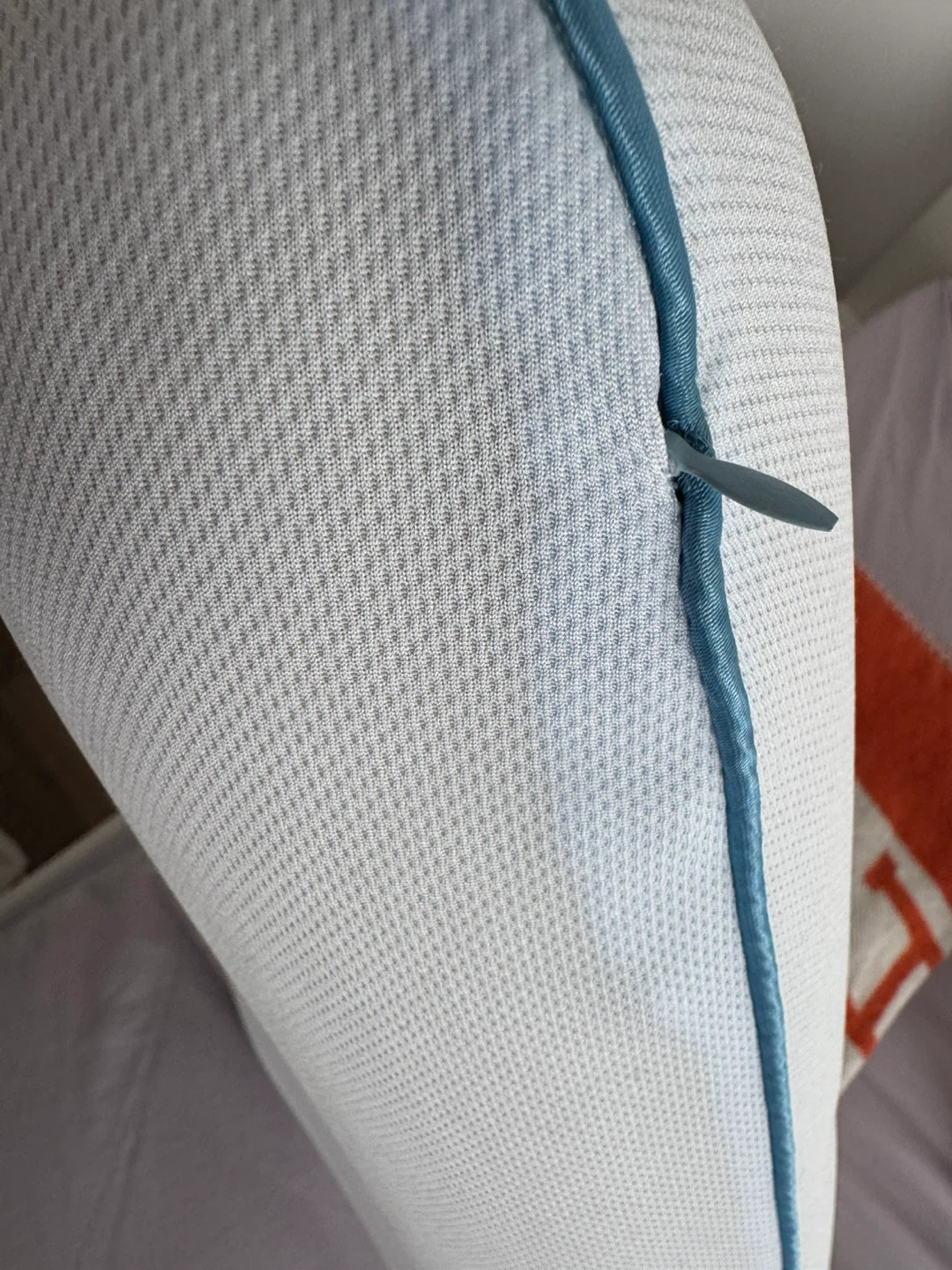 memory Foam Pillow( big & new )