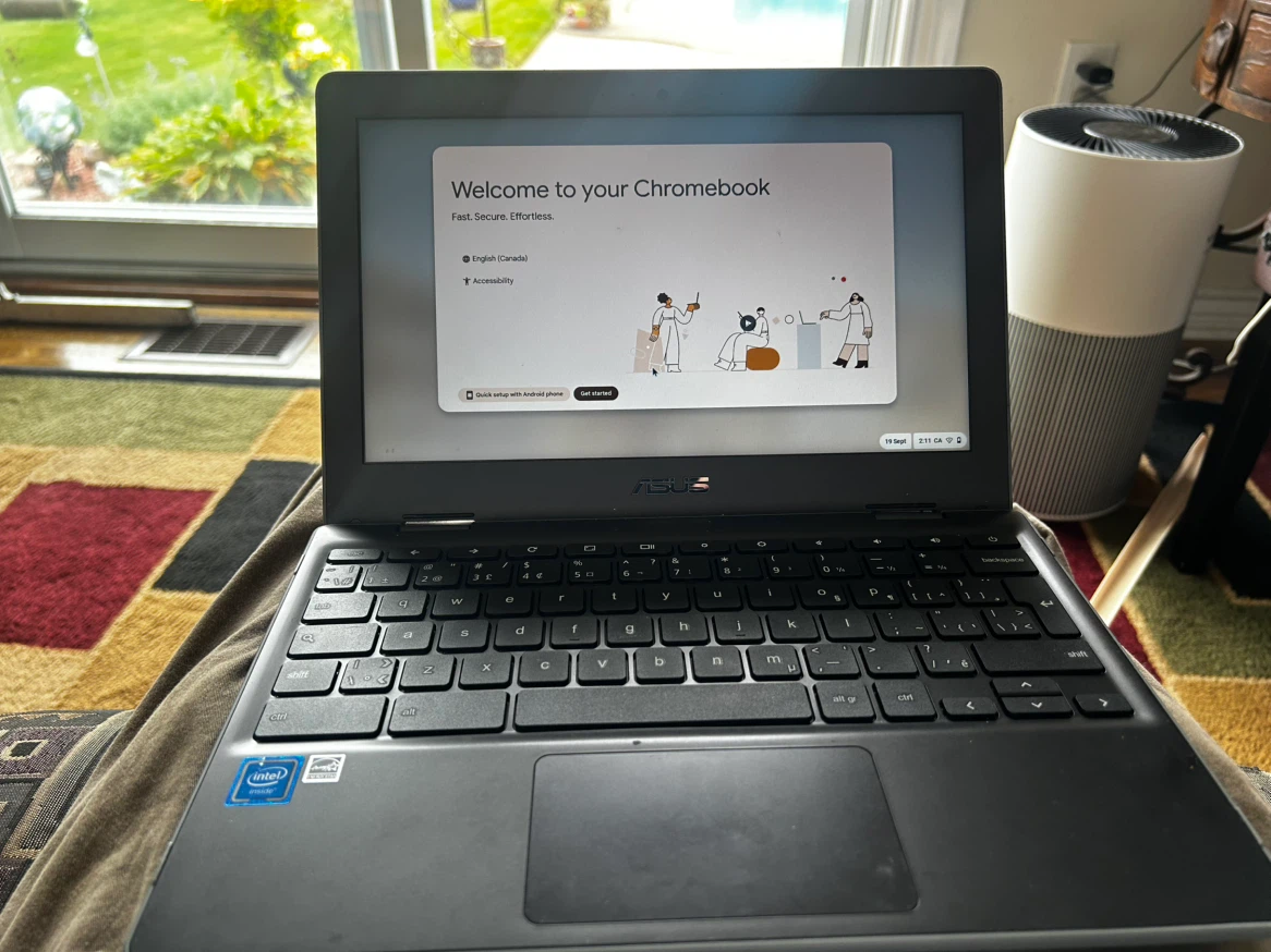 ASUS C204E Chromebook - photo 2