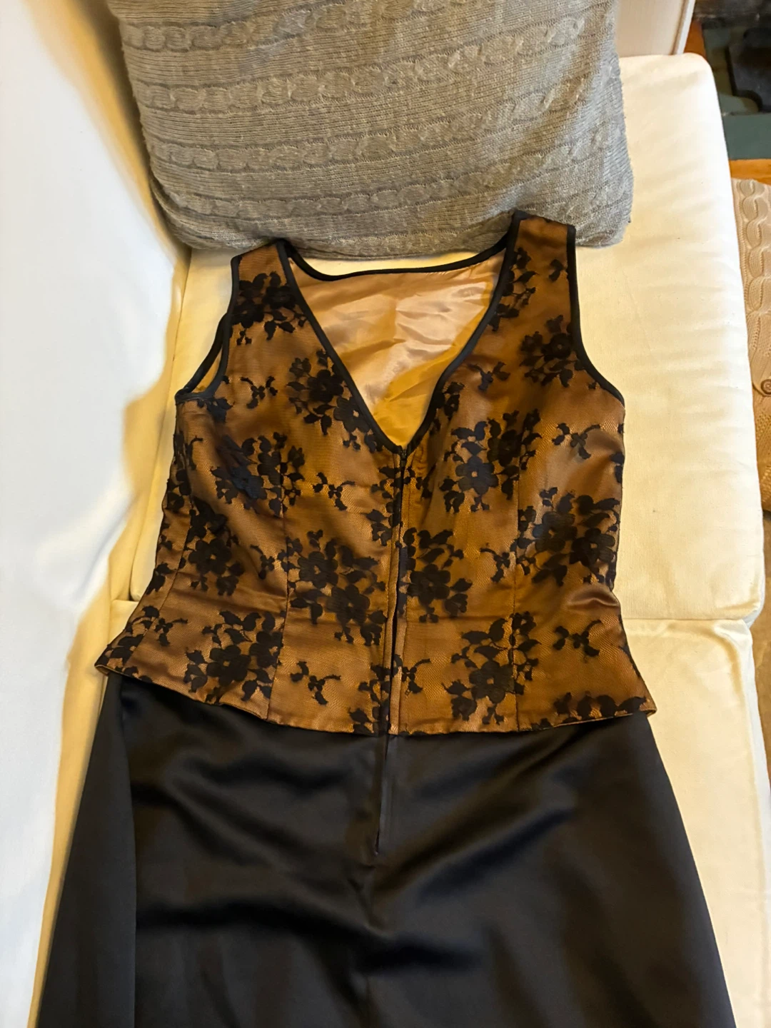 Dress gown sz 12  JS Boutique Made in Canada lace black gold - photo 3