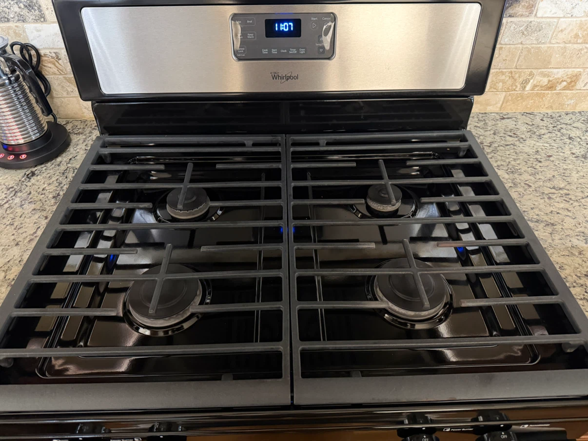 Whirlpool Gas Range - photo 2