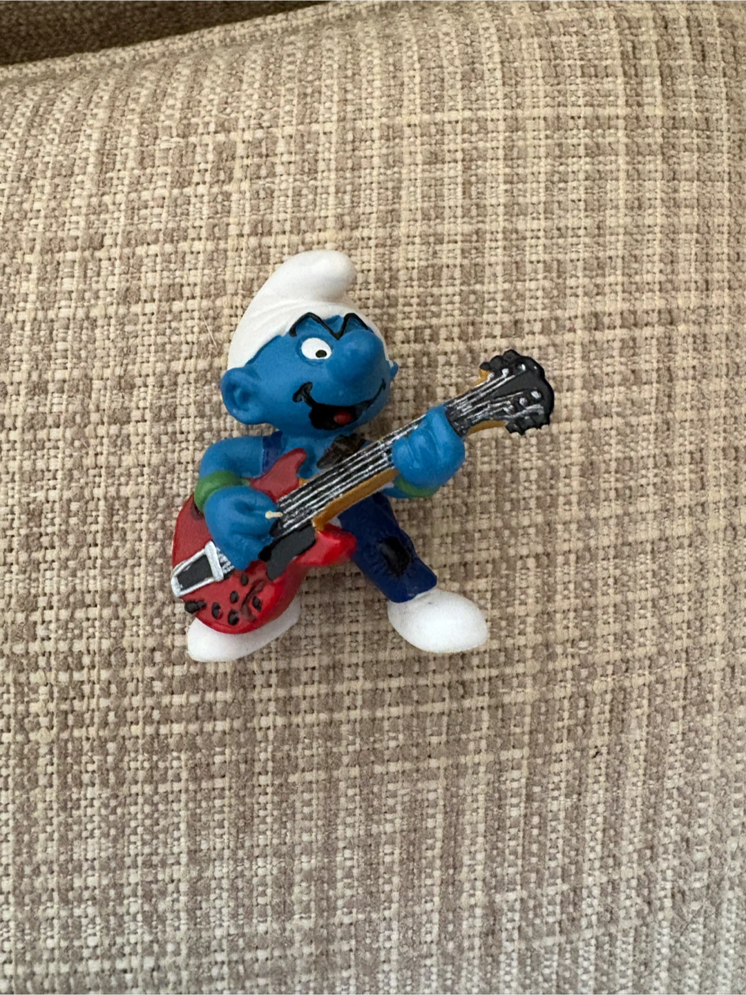 Schleich 20449 Guitar Smurf Figurine