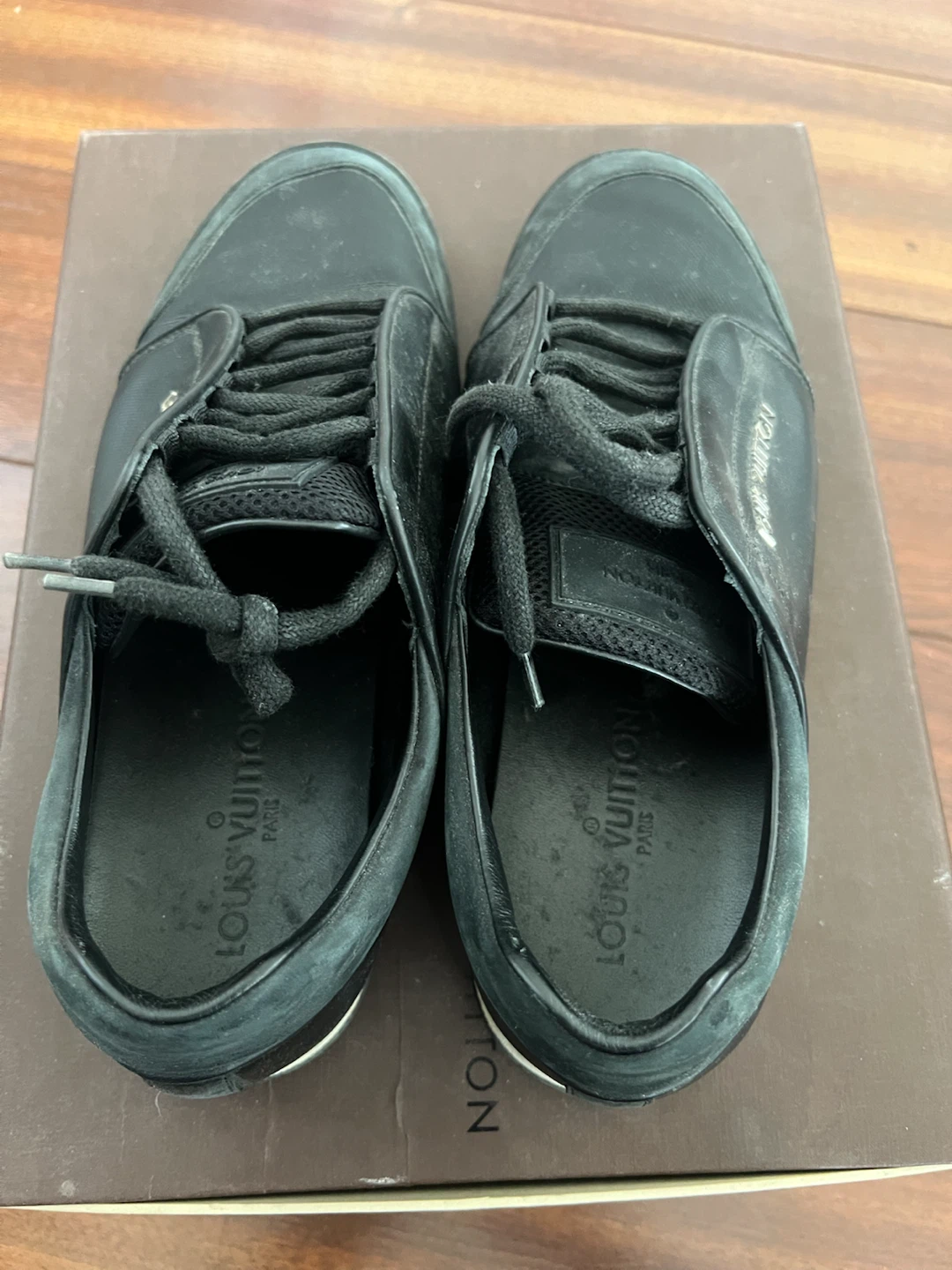 Mens Louis Vuitton Black Sneakers 8.5 - photo 5