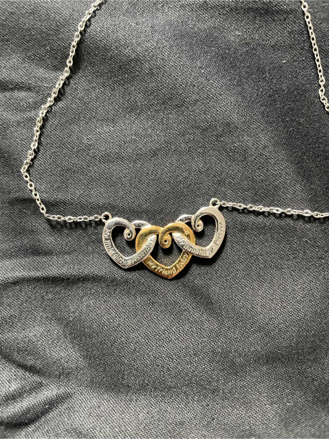 🏈Danbury Mint 3 Heart Daughter Necklace