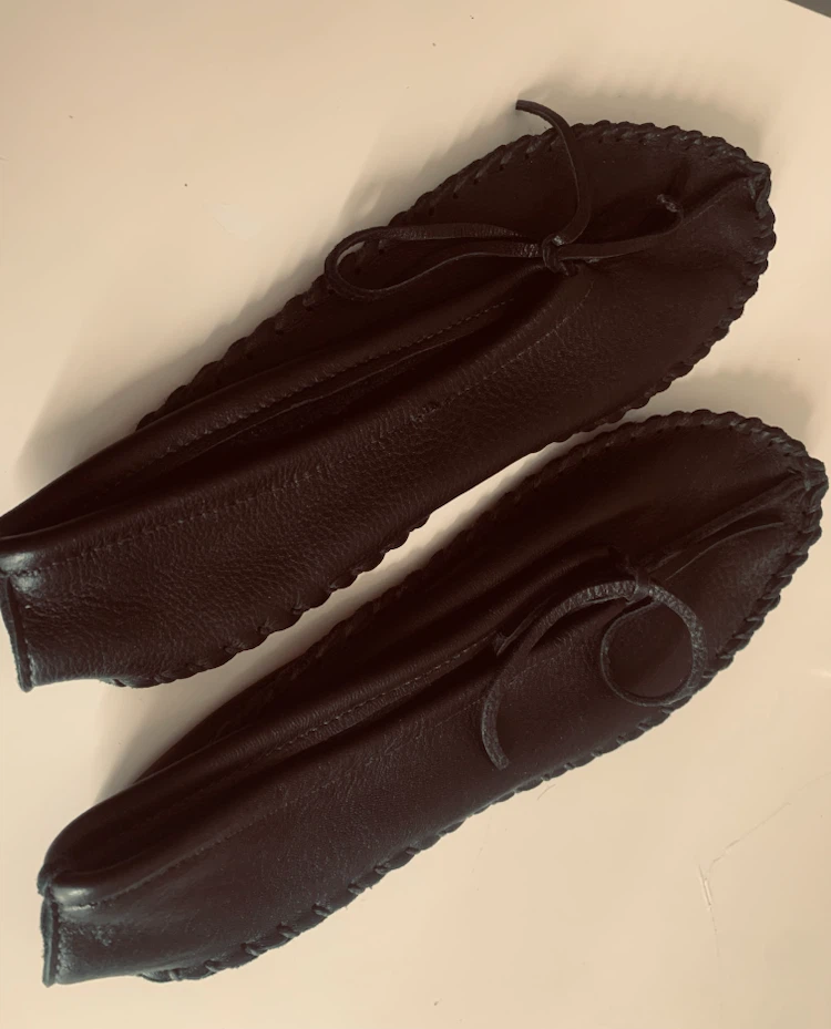 Canadian Hide Slipper in Black Leather Moccasins Size 9