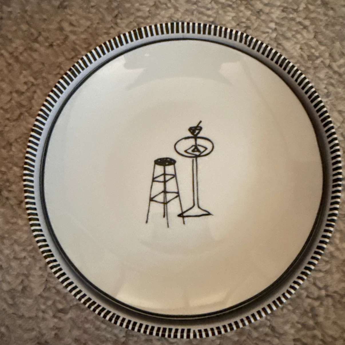 Crate & Barrel Party Plates - photo 3