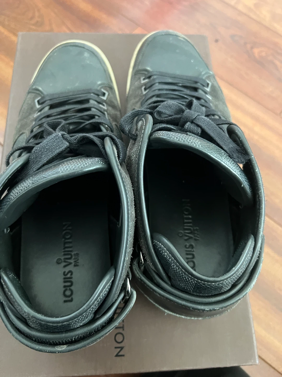Mens Louis Vuitton Men's High-Top Sneakers 8.5 - photo 4