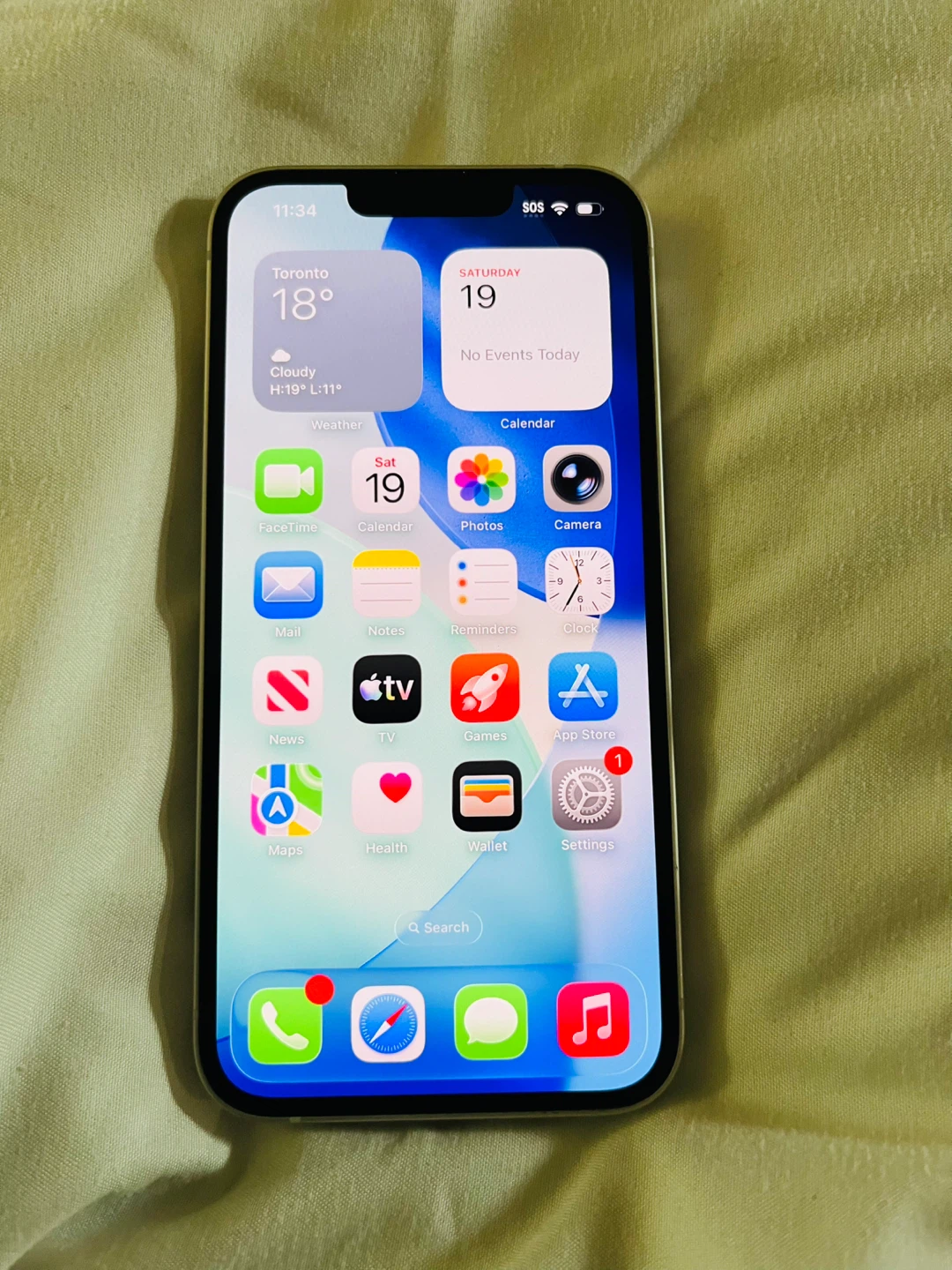 🏈 Cellphone- iPhone 13 White 128GB Unlocked PRICE FIRM