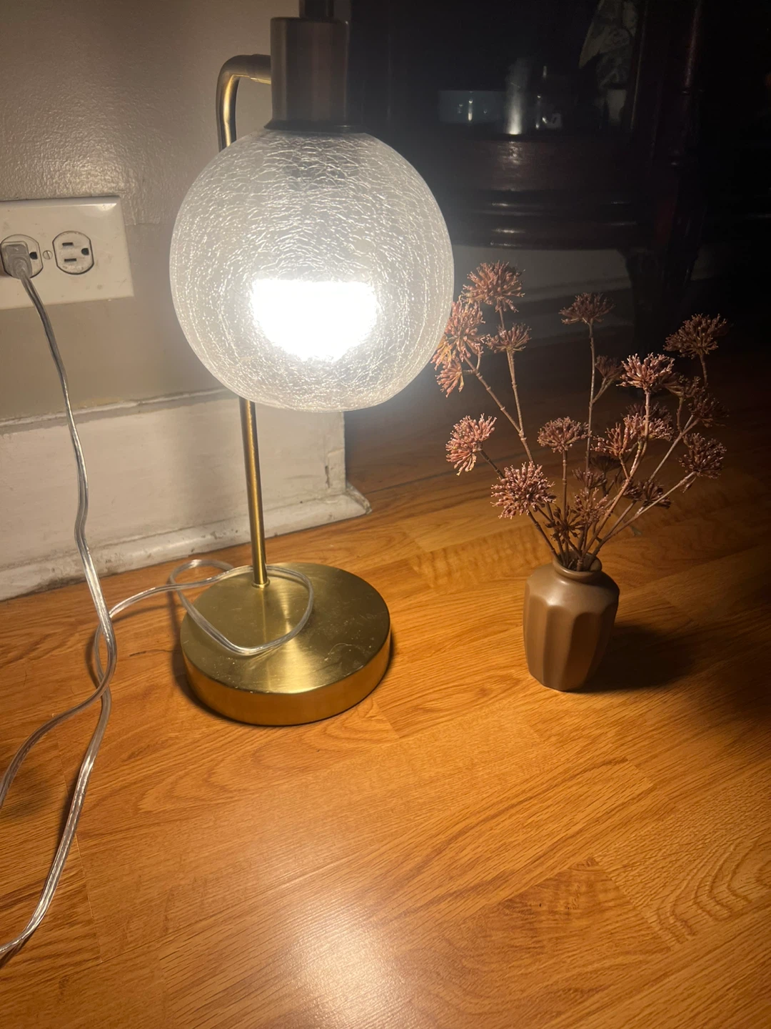 Brass Globe Table Lamp with Crackle Glass 🏈