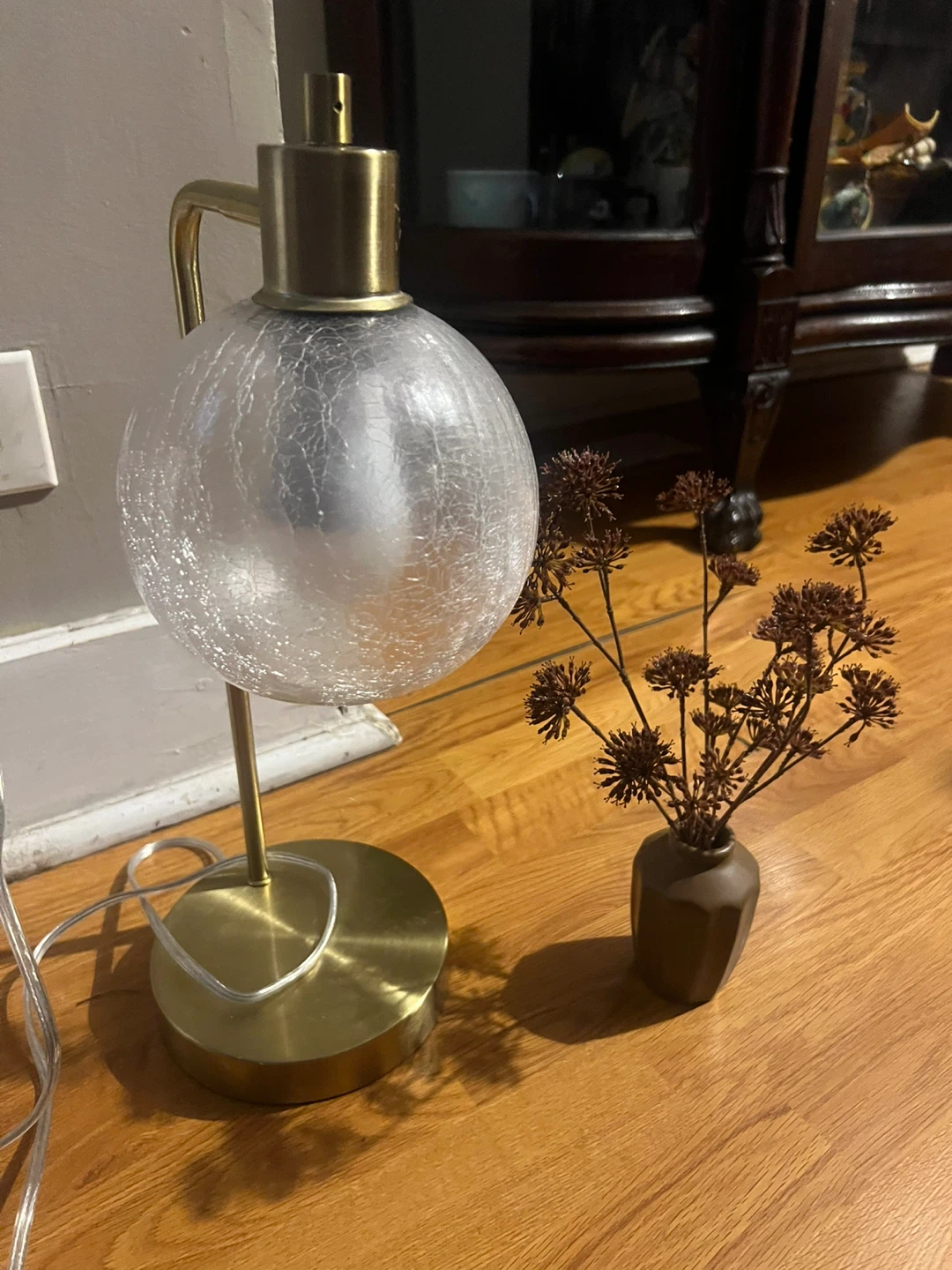 Brass Globe Table Lamp with Crackle Glass 🏈 - photo 2